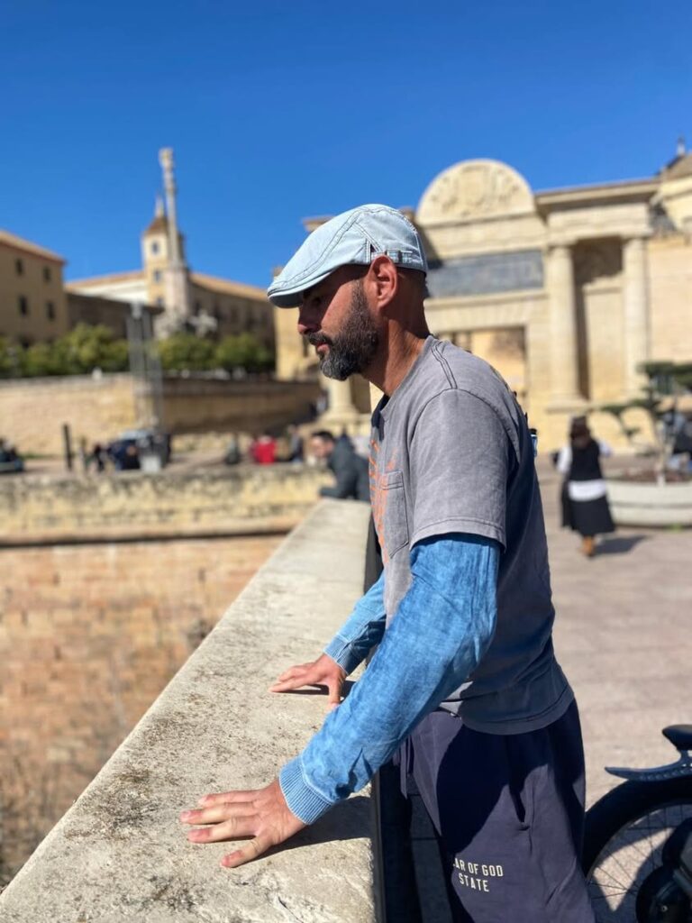 Grip the edge, up I go