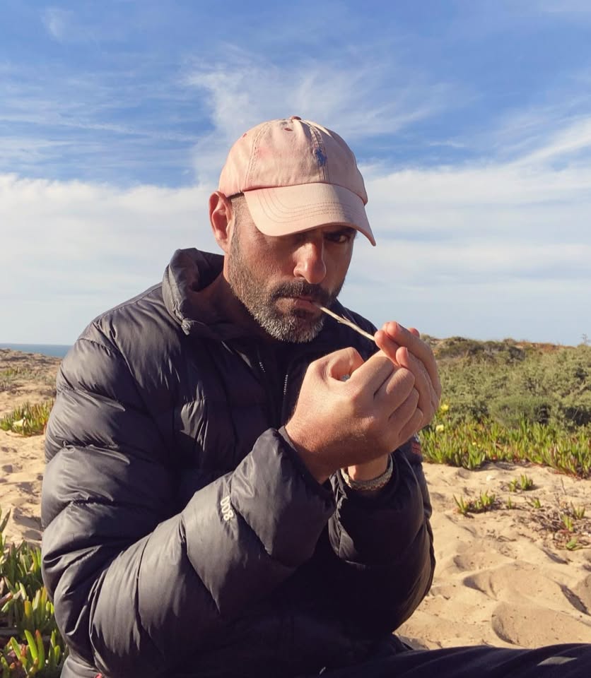 Your happiness = chemistry. Hack it. 🫵🏼Dopamine → Music, deep…