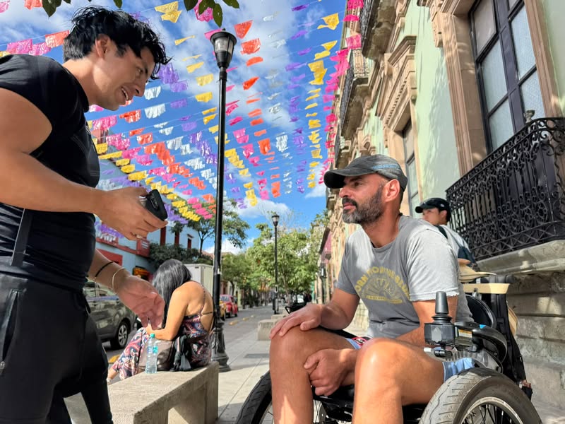 Meanwhile in Oaxaca. 🌼✨💀 #trekinetic #travellingwithwheelchair #wheelchair