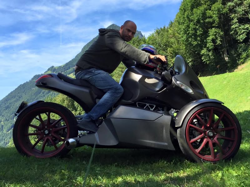 Open Road, Open Skies: A Rider’s Serene Stop Amidst Alpine Majesty